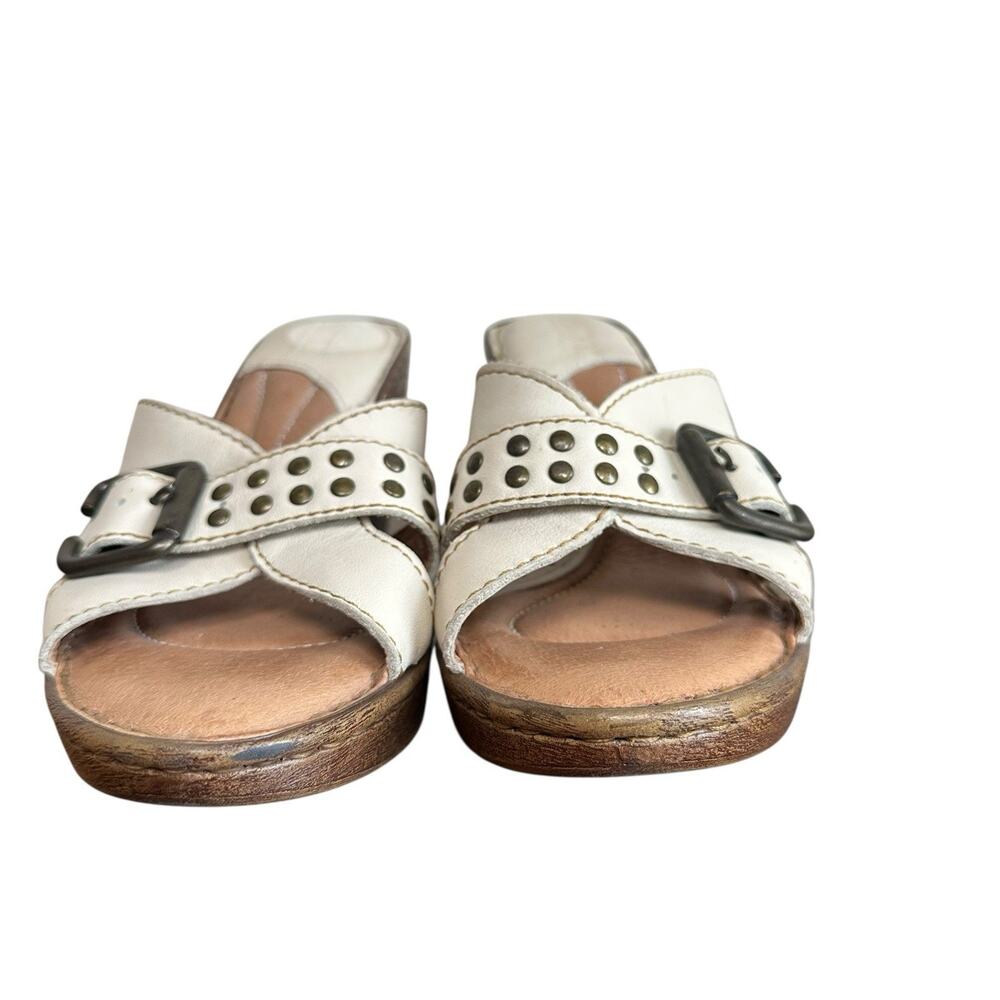 Born Women’s Beige Studded Buckle Slip On Cushioned Wedge Sandals Size 6 - Picture 4 of 14